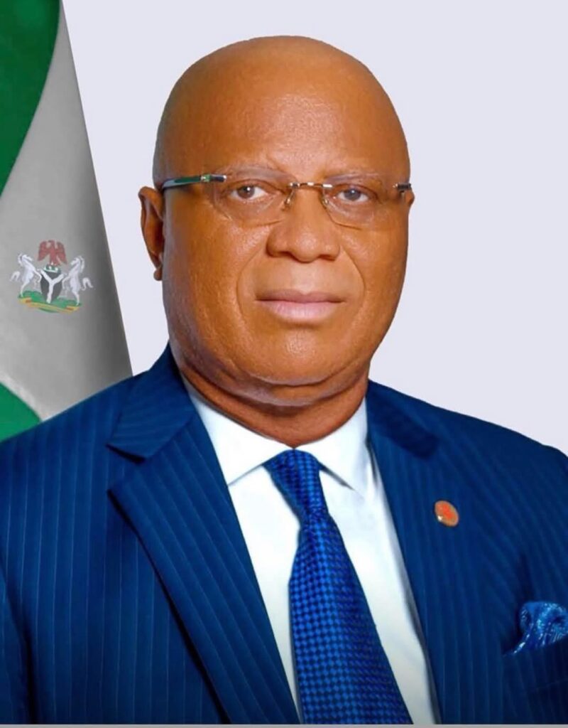 A’Ibom: Governor Umo Eno Refuses to Dispel Rumoured Defection to APC