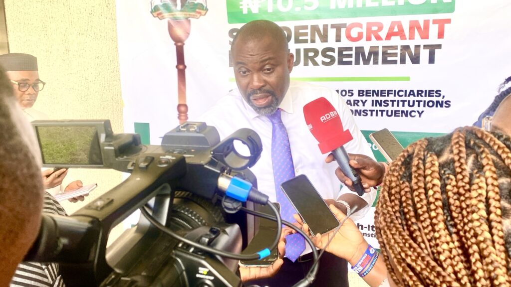 MKPAT ENIN HOUSE MEMBER DISBURSES 10.5 MILLION NAIRA ON STUDENTS GRANT